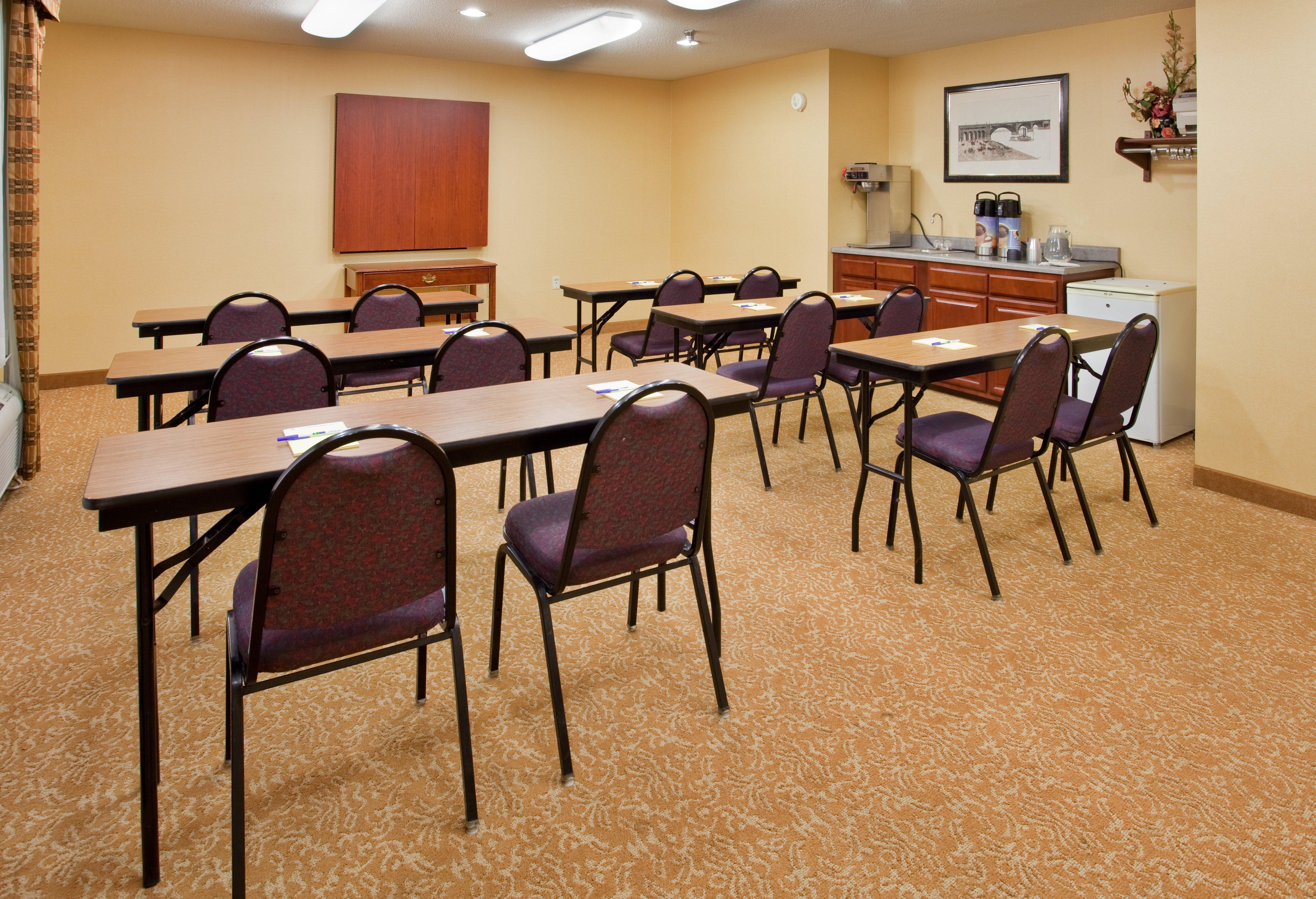Holiday Inn Express Hotel & Suites Fenton/I-44 By Ihg Exterior photo