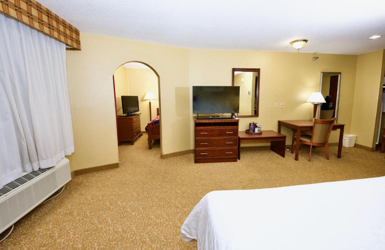 Holiday Inn Express Hotel & Suites Fenton/I-44 By Ihg Exterior photo