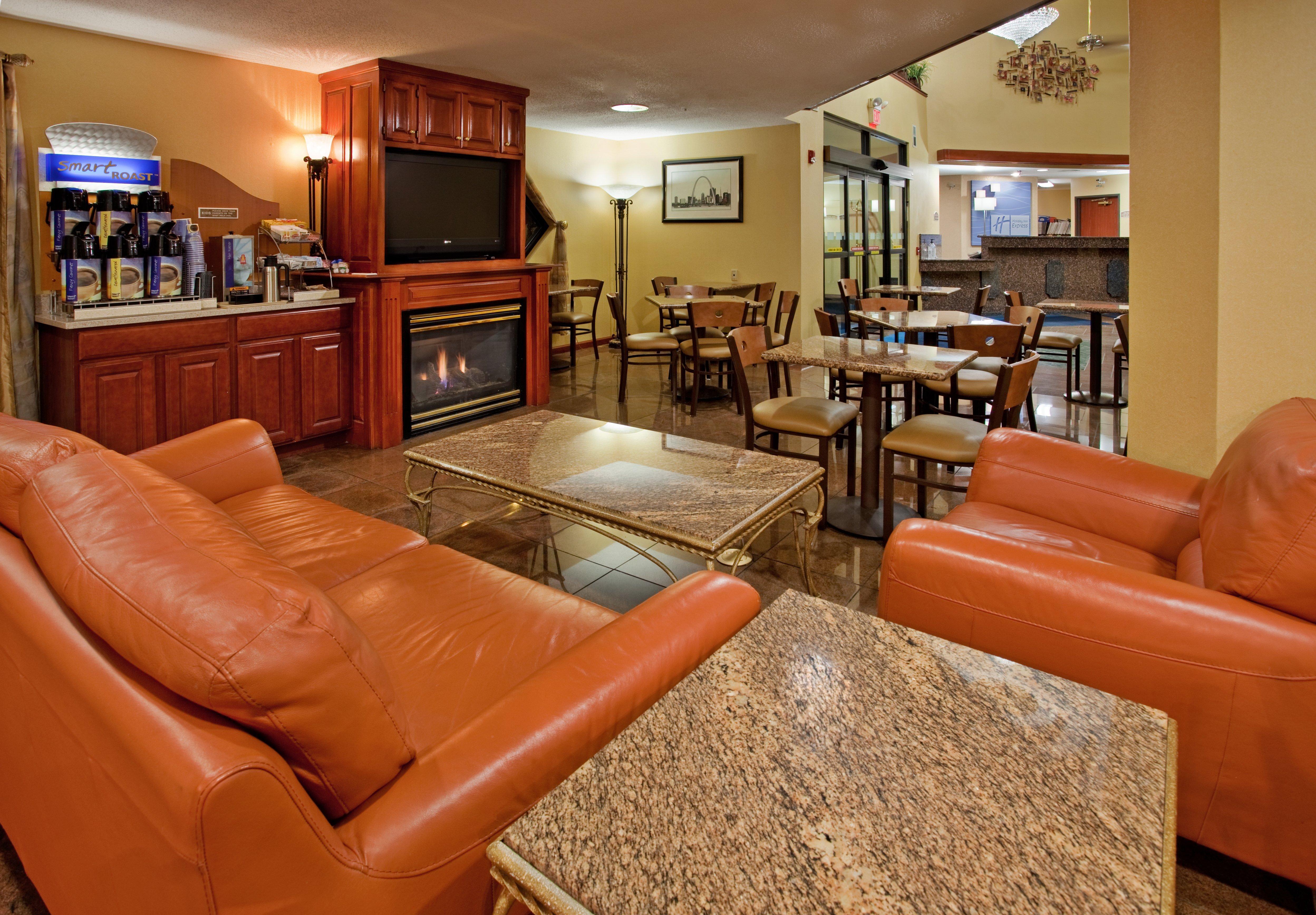 Holiday Inn Express Hotel & Suites Fenton/I-44 By Ihg Exterior photo