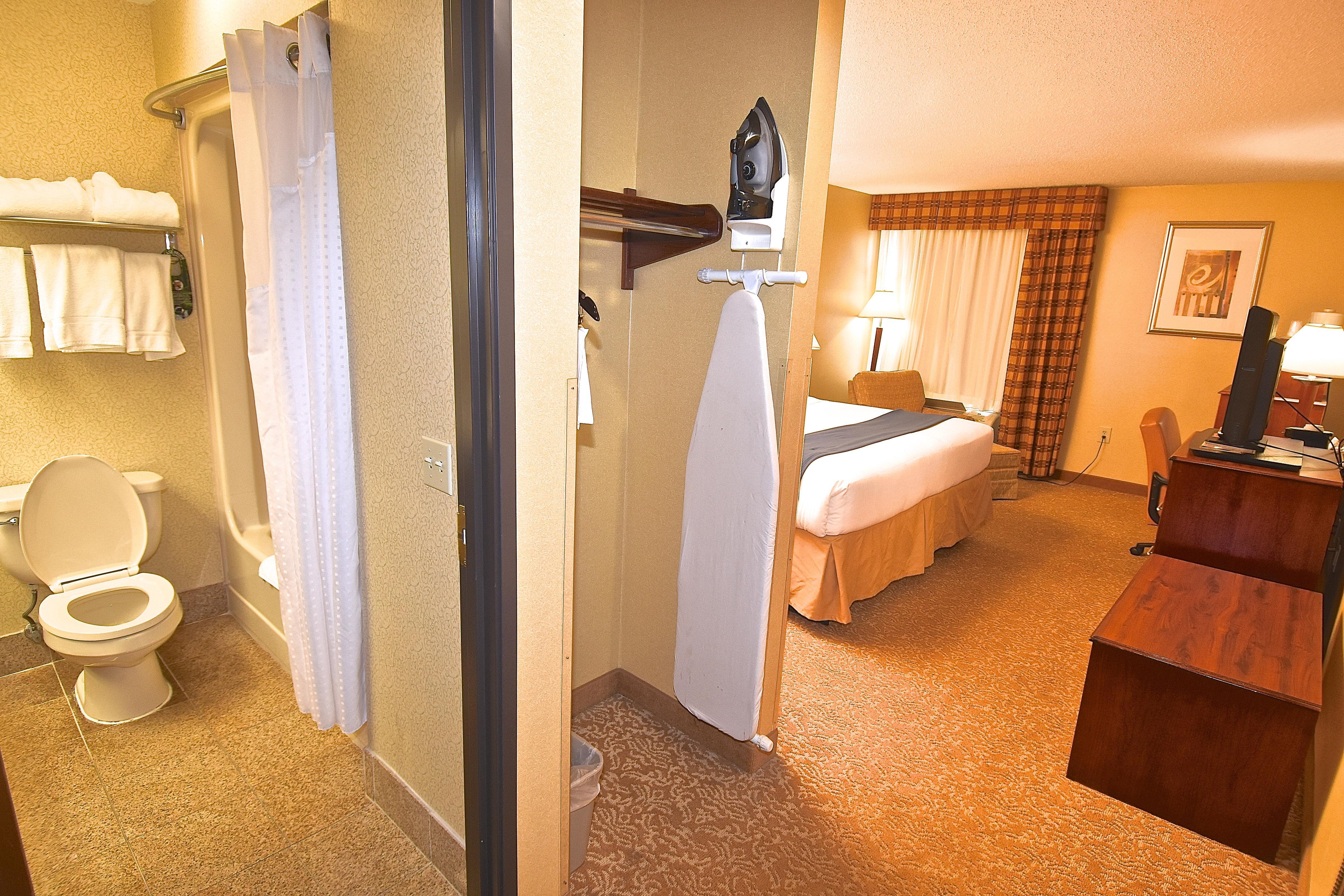 Holiday Inn Express Hotel & Suites Fenton/I-44 By Ihg Exterior photo