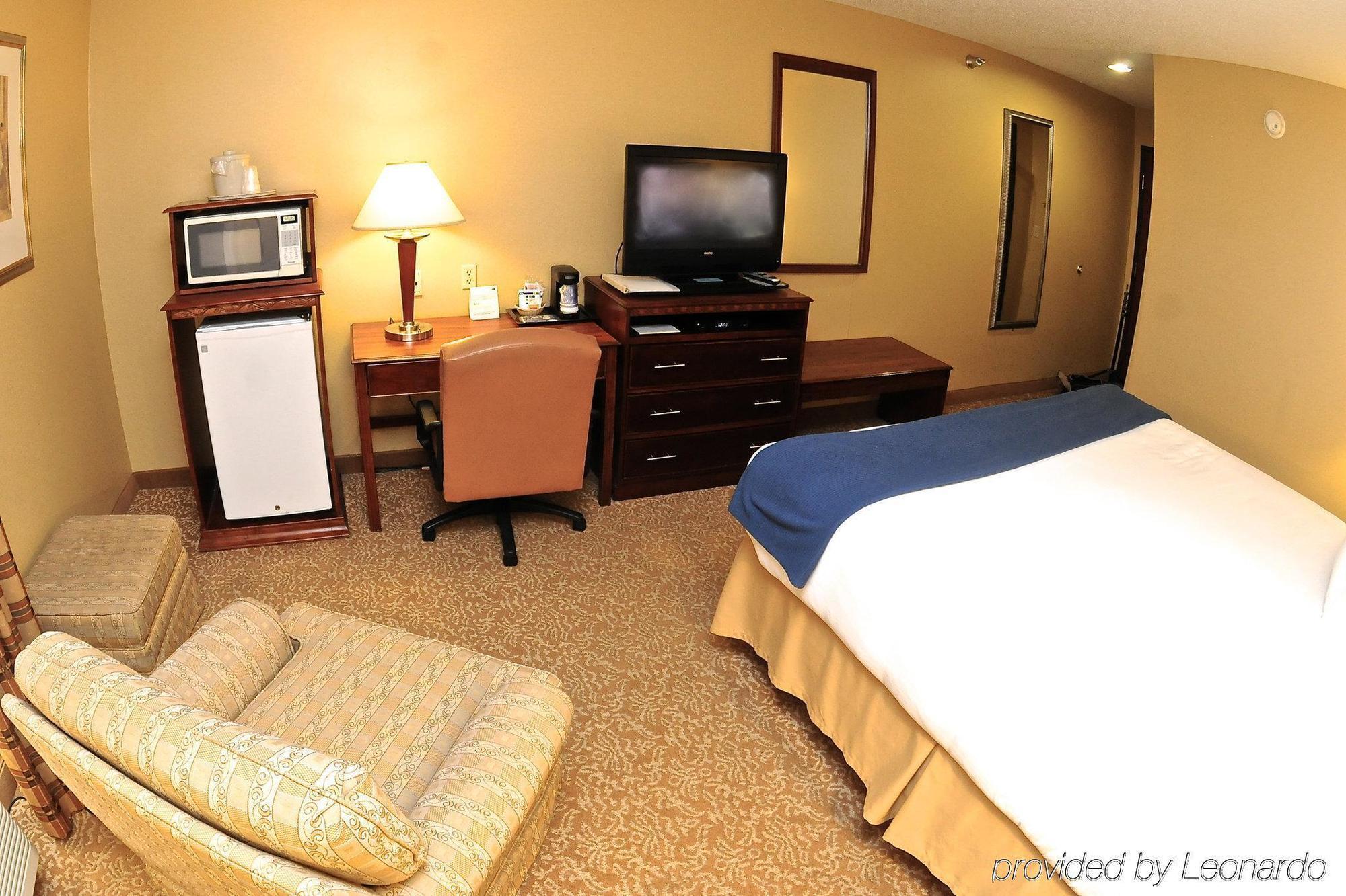 Holiday Inn Express Hotel & Suites Fenton/I-44 By Ihg Exterior photo